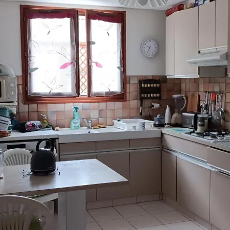 Holiday home 600m Plage Et 400 M Centre St Georges, Tout A Pied Saint-Georges-de-Didonne